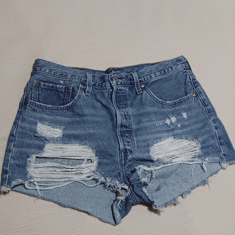 Levi's 501 High Rise, Distressed, Cut Off,Clasic 5 Pockets Jean Shorts Size 32